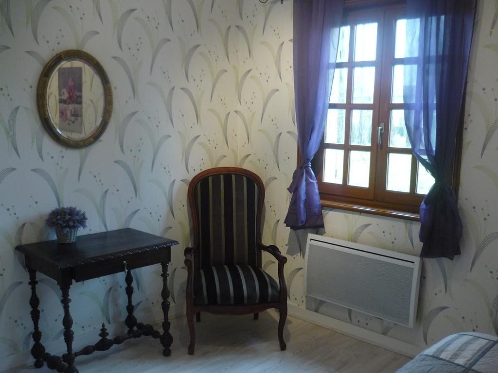 Parc De La Charmille Bed & Breakfast Saint-Etienne-sur-Reyssouze Room photo